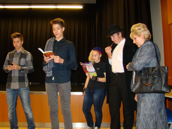 2014.10.16. Vizsy-novella a bábolnai színjátszókör előadásában