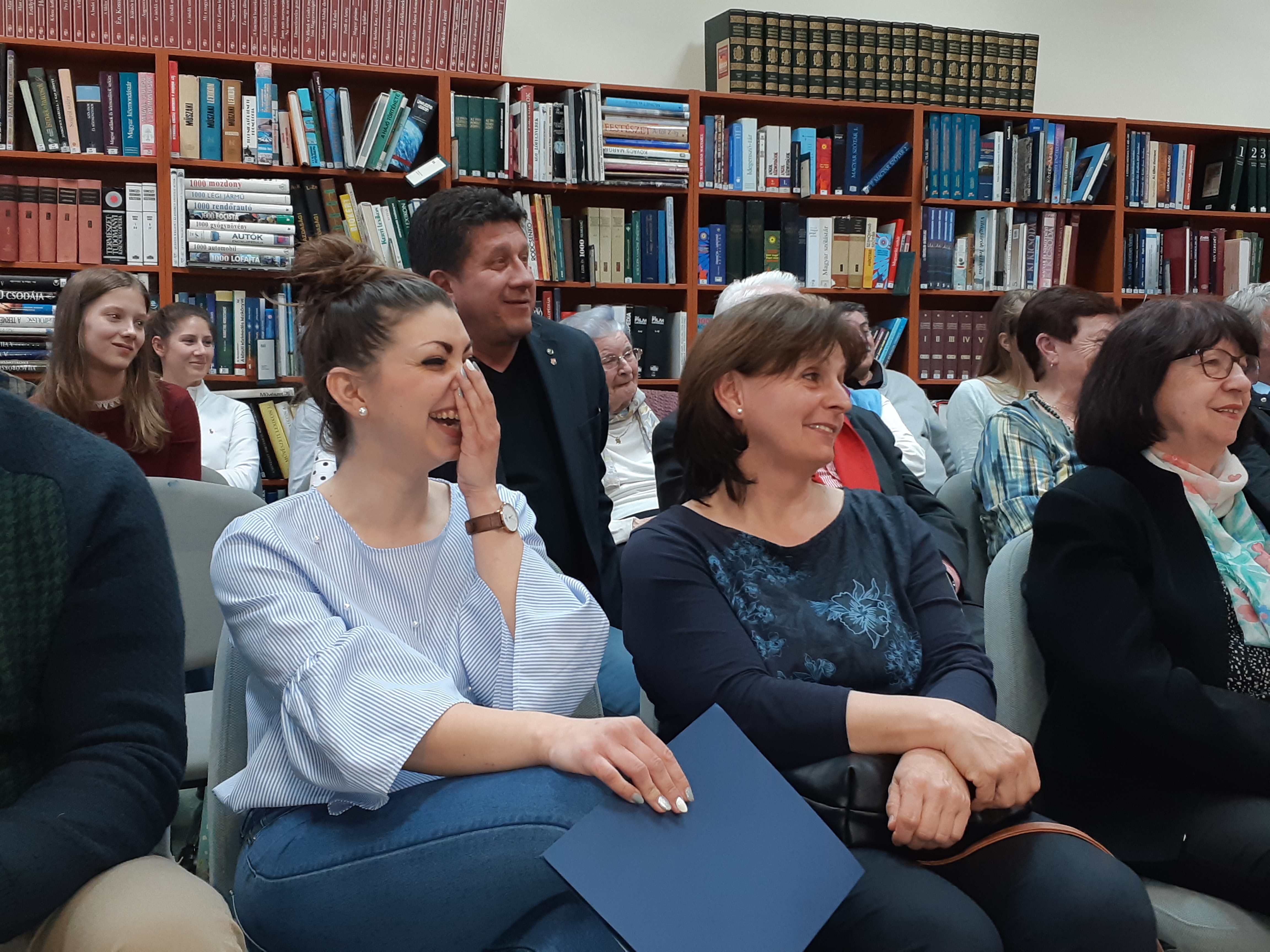 2019.03.20. Színeket álmodunk - irodalmi est a jánossomorjai könyvtárban