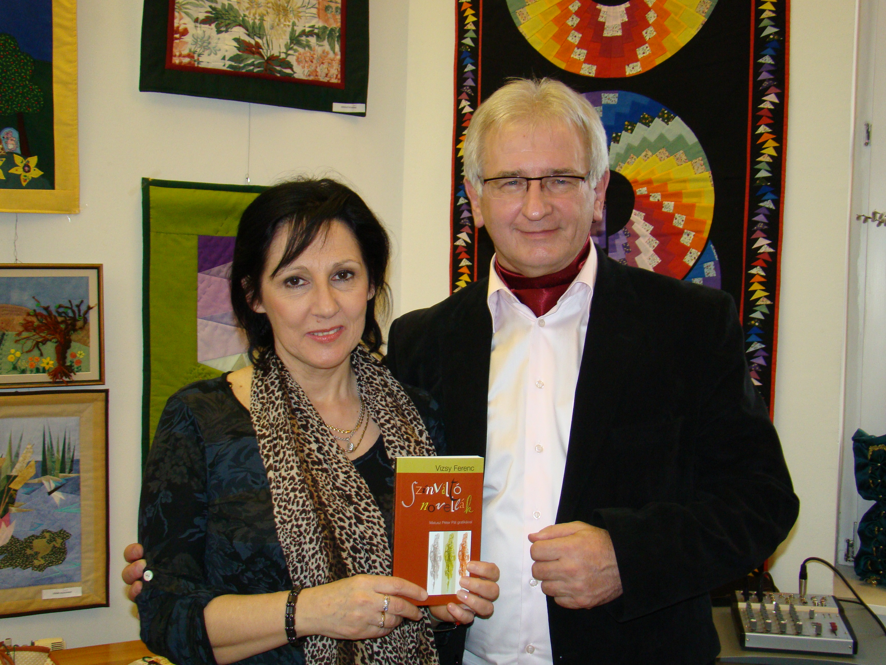 2014.03.21. A szolnoki könyvbemutatón Meister Éva színésznővel