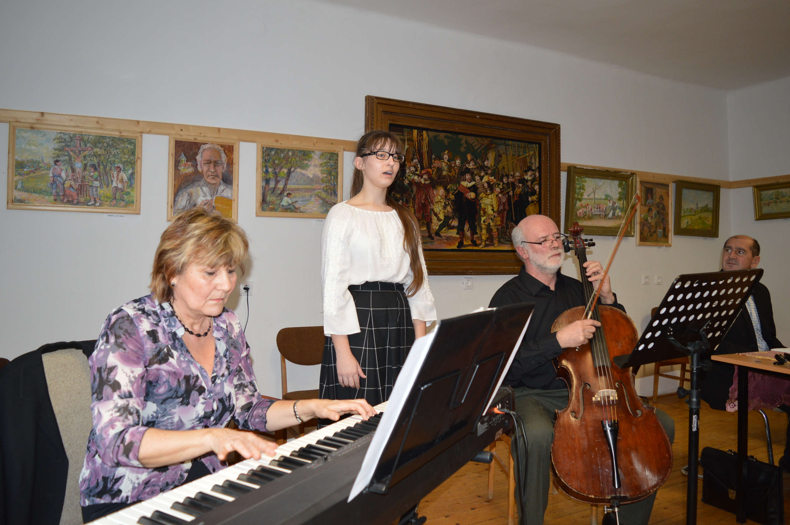 2019.02.07. A dunaszigeti esten Lilla lányom és a Glaser házaspár